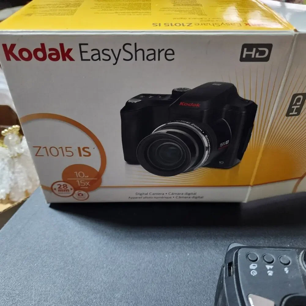 KODAK EUC EASY SHARE Z1015 IS DIGITAL CAMERA 10MP